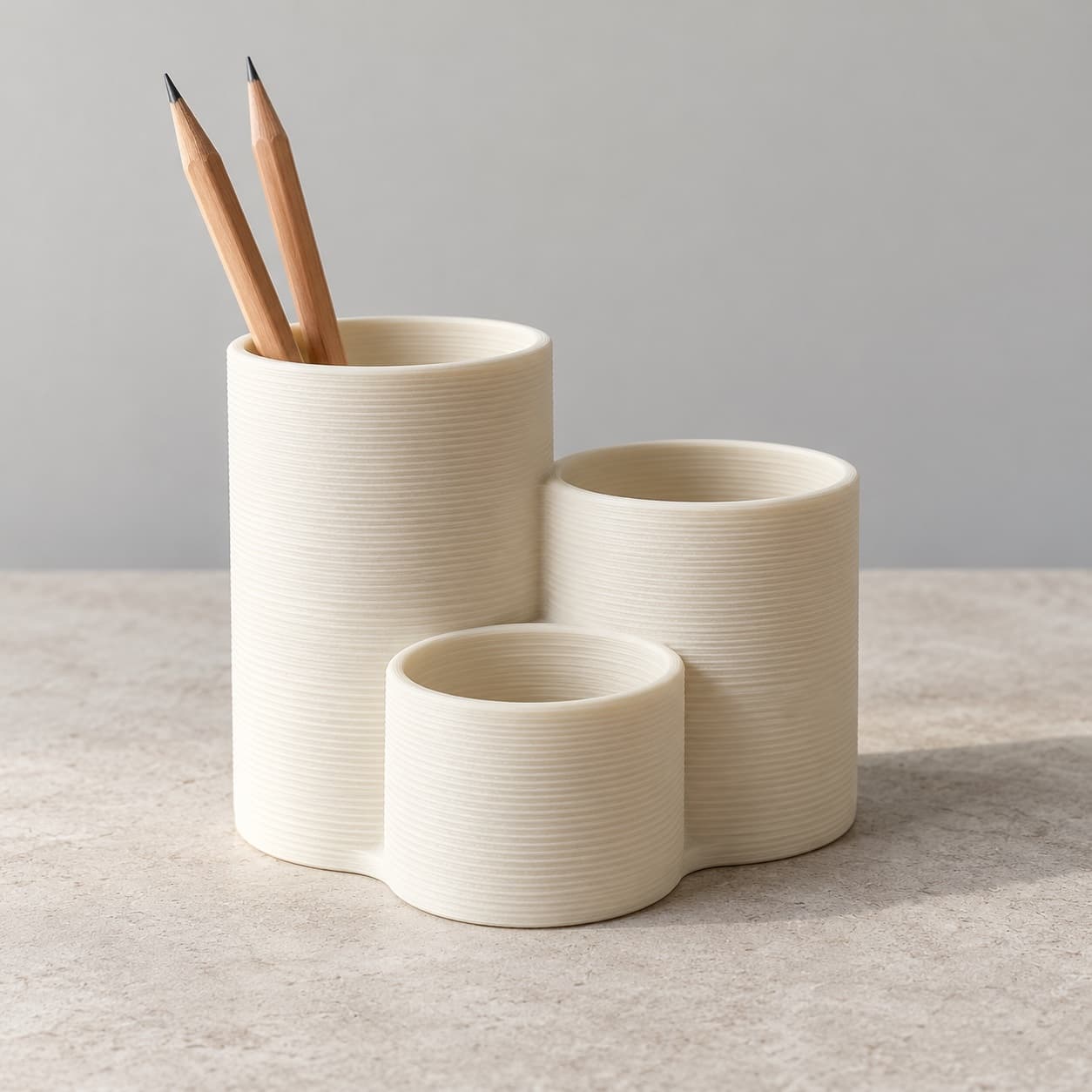 Ảnh minh họa AI: Kệ bút Studio — Kem